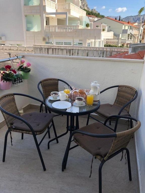 Apartmani “Kresimir” Omiš Extérieur photo