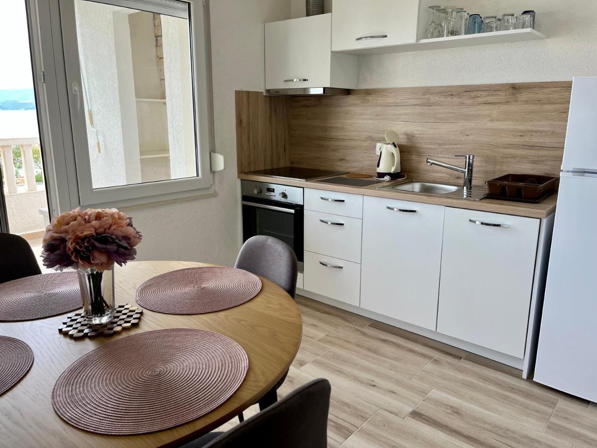 Apartmani “Kresimir” Omiš Extérieur photo