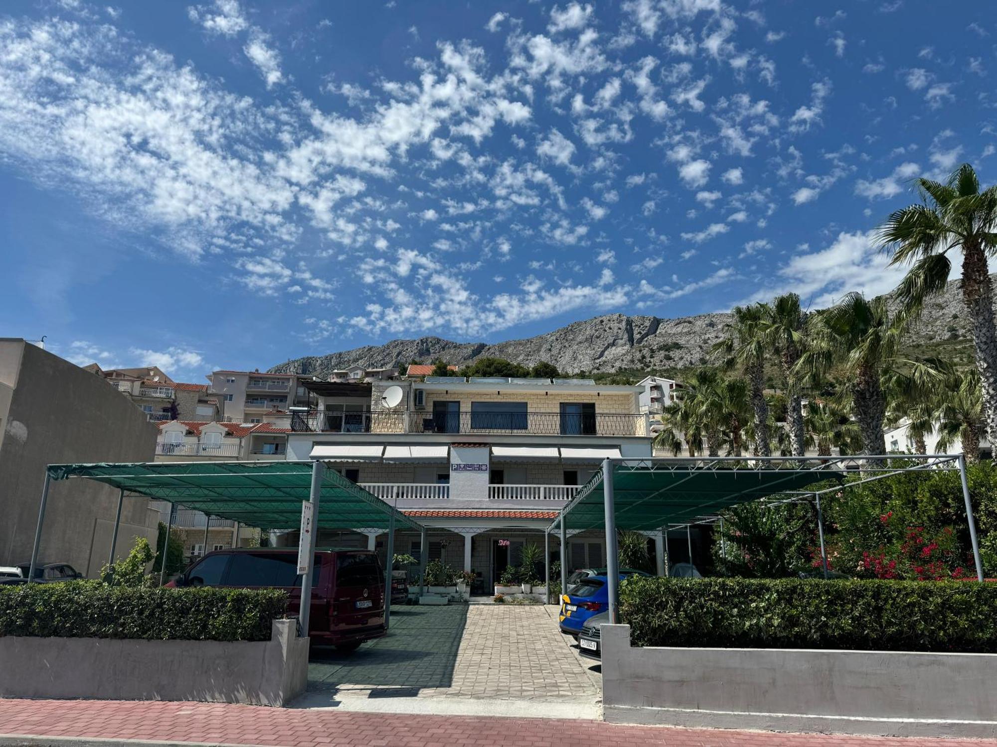 Apartmani “Kresimir” Omiš Extérieur photo