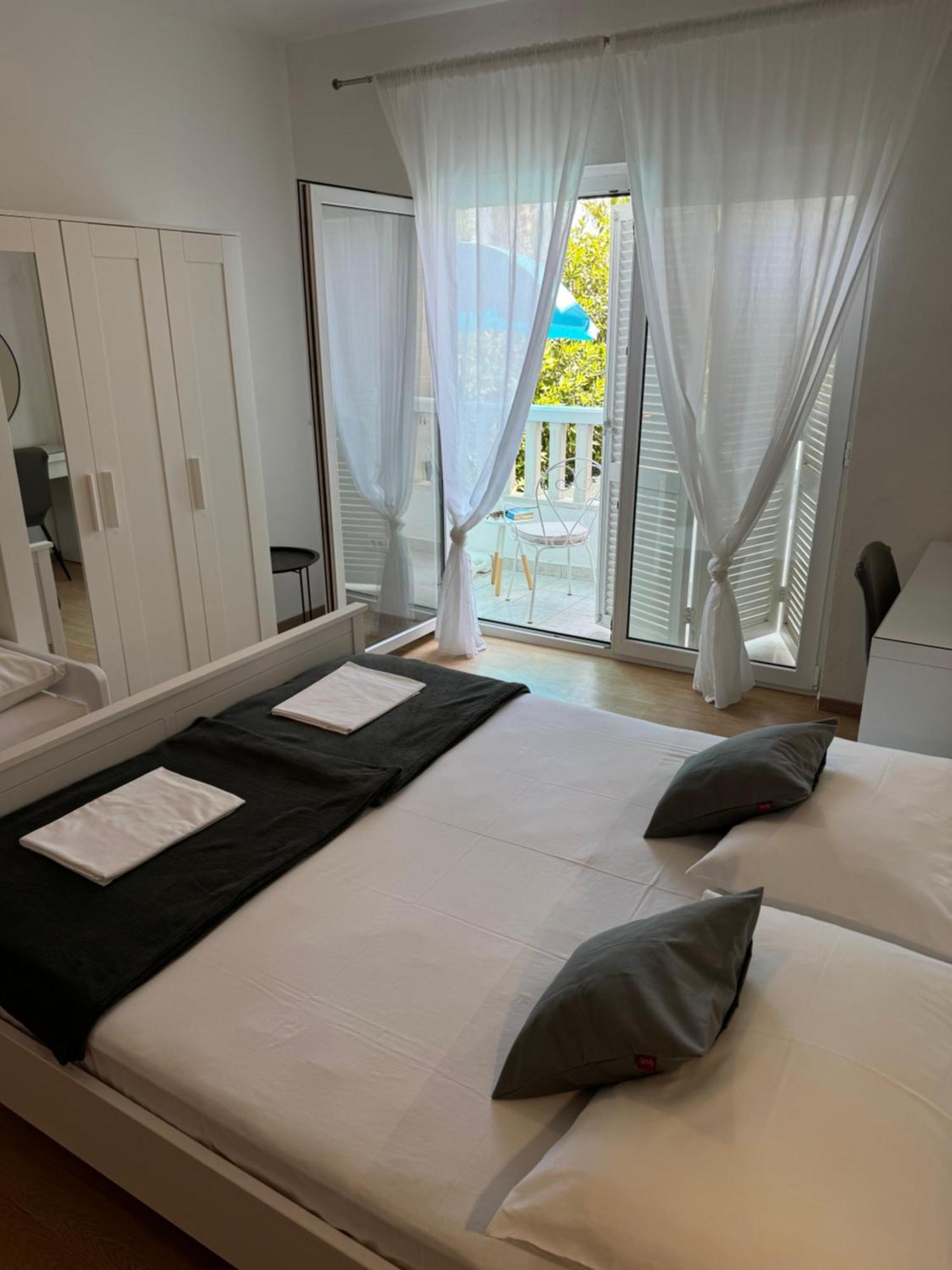 Apartmani “Kresimir” Omiš Extérieur photo