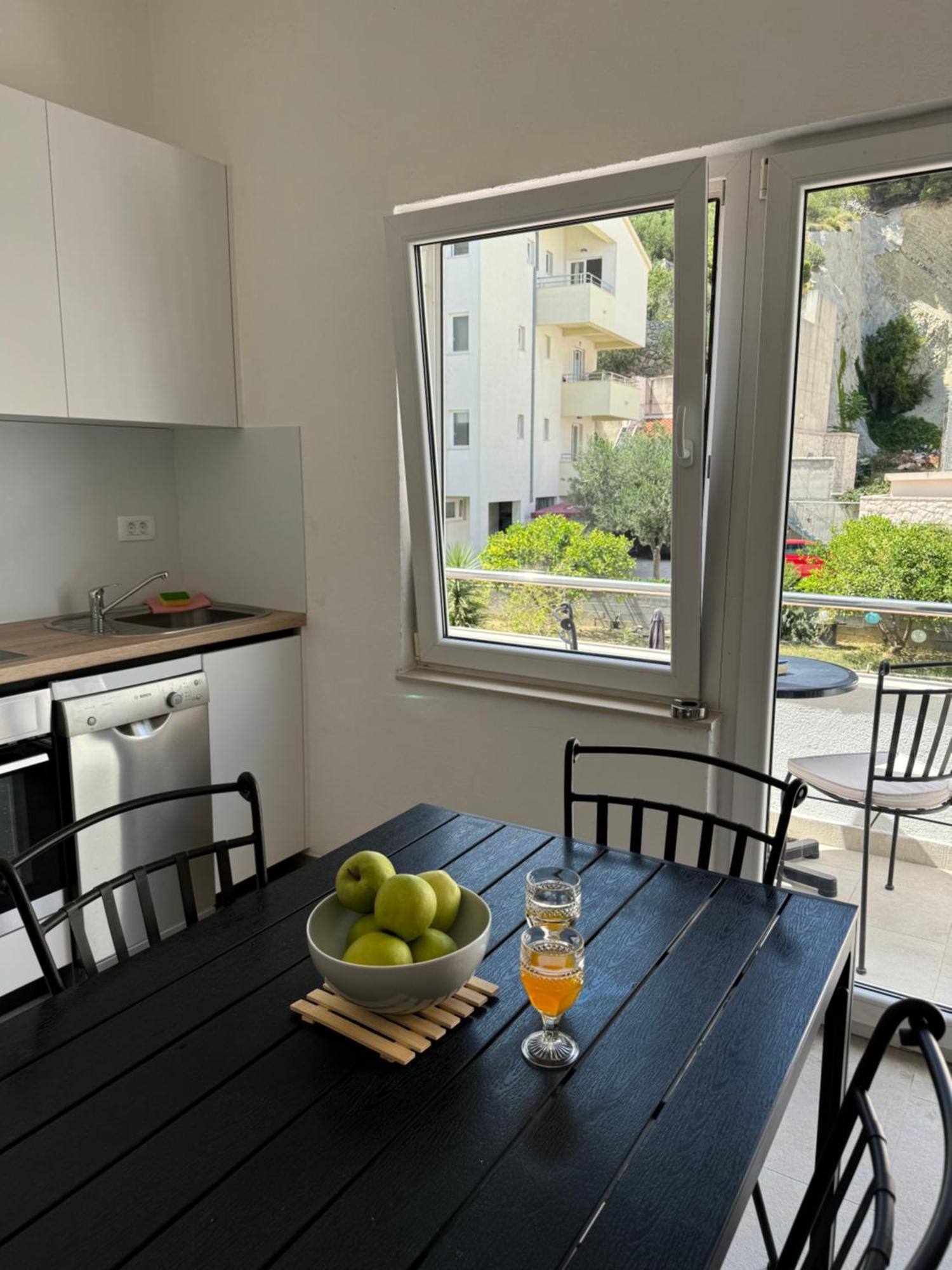 Apartmani “Kresimir” Omiš Extérieur photo
